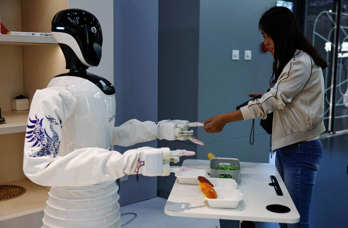 FOTO: Canggihnya Robot Robot Humanoid di Kawasan Industri Robotika Beijing