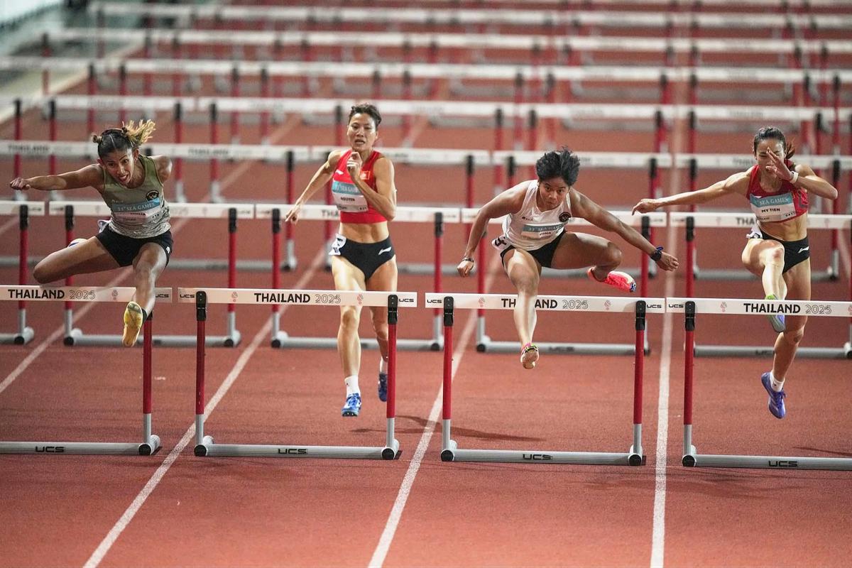 FOTO: Dina Aulia Persembahkan Emas Lari Gawang 100 Meter Putri  di SEA Games 2025