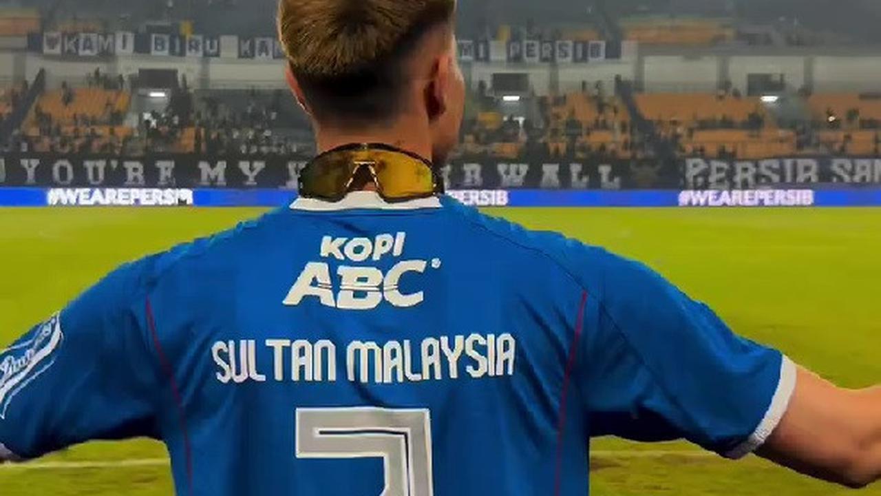 Aisar Khaled Nonton Persib Bandung, Malah Jadi Bintang di Tribun