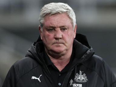 Newcastle United dipercaya akan melakukan perombakan besar setelah diakuisisi oleh Pangeran Arab Saudi, Mohammed Bin Salman. Perombakan tersebut diprediksi akan dimulai dari kursi kepelatihan The Maggpies. Berikut 5 kandidat pengganti pelatih Steve Bruce. (AFP/Pool/Richard Sellers)