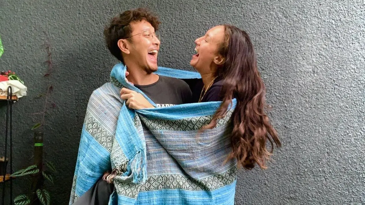 [Fimela] Dimas Anggara dan Nadine Chandrawinata