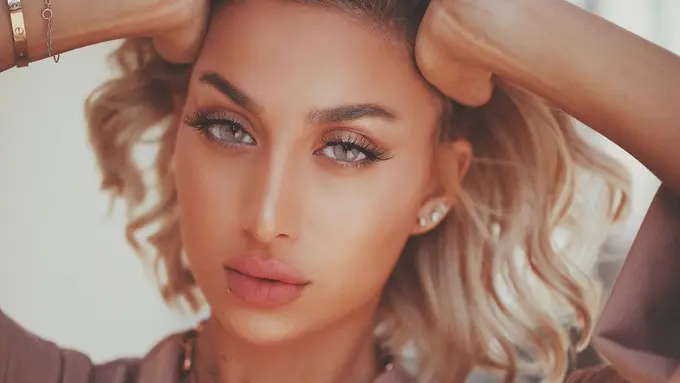 Model Roz dari Saudi Arabia