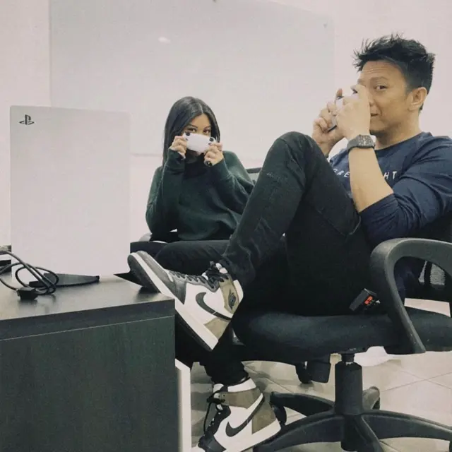 6 Potret Kebersamaan Ariel NOAH dan Naura Hakim, Tampil Mesra