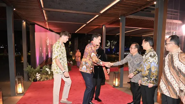Justin dan Xavier Trudeau Bertemu Pejabat Pemerintah RI termasuk Menkes Budi Gunadi Sadikin (Foto: Laily Rachev - Biro Pers Sekretariat Presiden)