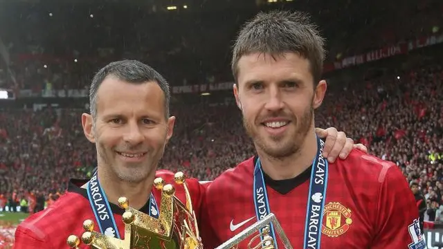Ryan Giggs dan Michael Carrick