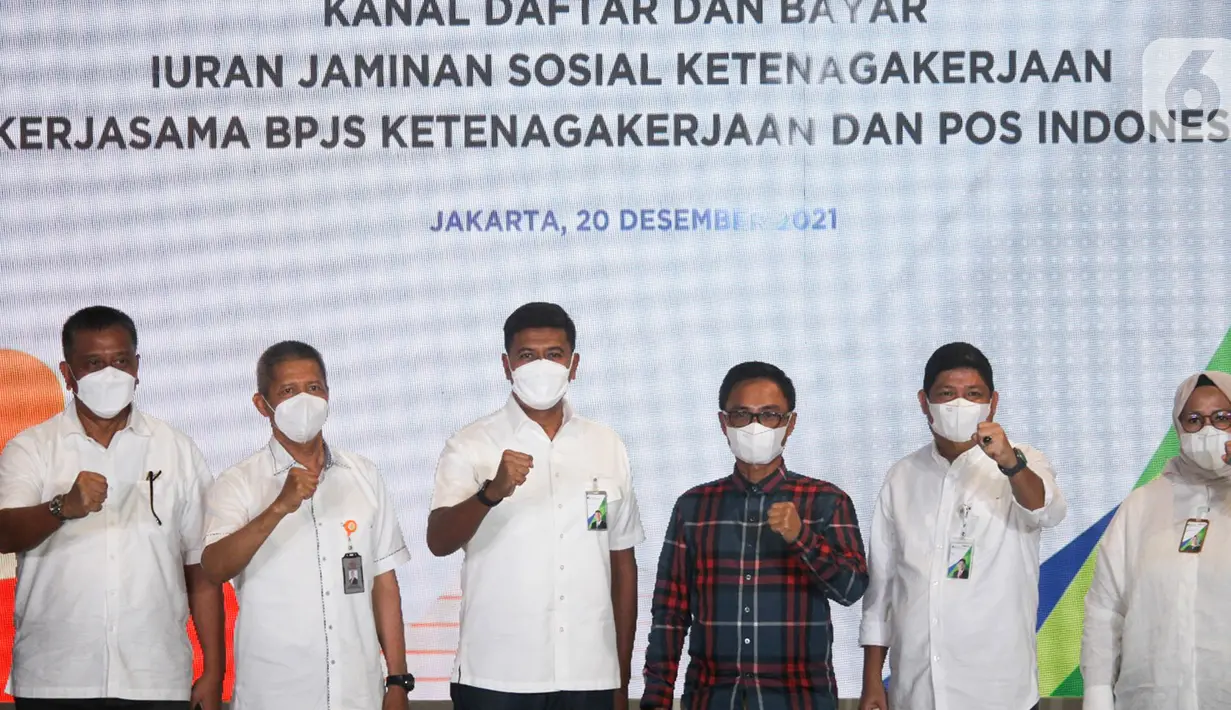 Kerjasaman BPJamsostek dan PT Pos Indonesia yang memiliki kanal layanan fisik berupa kantor pos hingga kecamatan dapat digunakan untuk pendaftaran peserta baru maupun pembayaran iuran bagi Pekerja Sektor Formal dan Pekerja Sektor Informal yang terdaftar di BPJamsostek. (Liputan6.com/HO/BPJS)