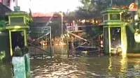 [VIDEO] Banjir 1,5 Meter, Sekolah di Sampang Diliburkan