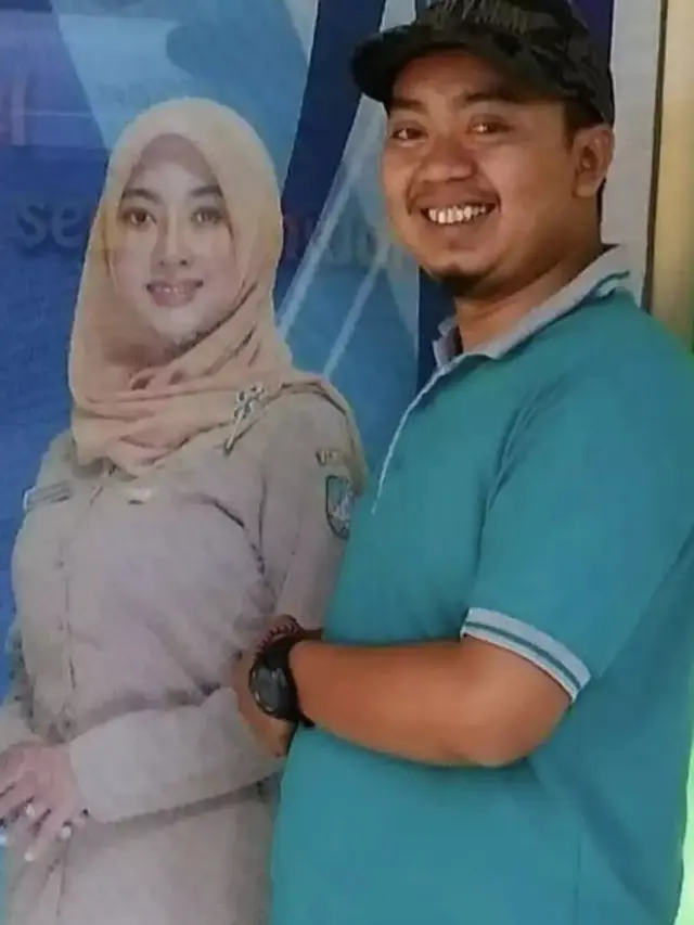 6 Momen Nyeleneh Jomblo Pura-Pura Kencan Ini Bikin Geleng Kepala