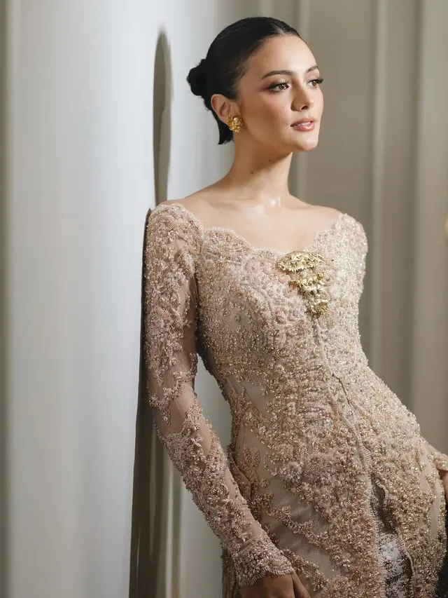 Rahasia Makeup Manis Elegan Amanda Rawles di Hari Pernikahan, Pakai Produk Makeup Lokal Seharga Rp200ribuan