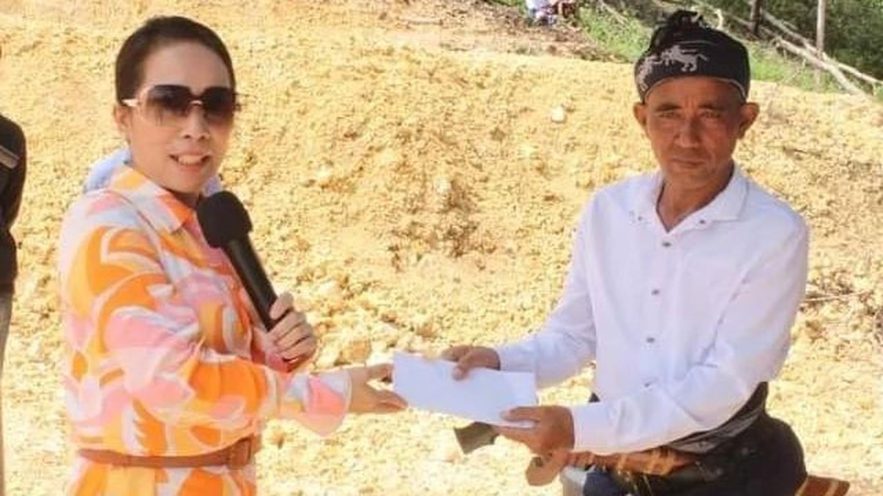 Bawaslu menghormati keputusan Ratu Ngadu Bonu Wulla untuk mengundurkan diri karena merupakan haknya.