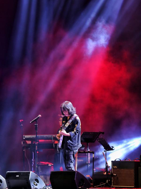 Dewa Budjana di Java Jazz Festival 2019 (Adrian Putra/Fimela.com)