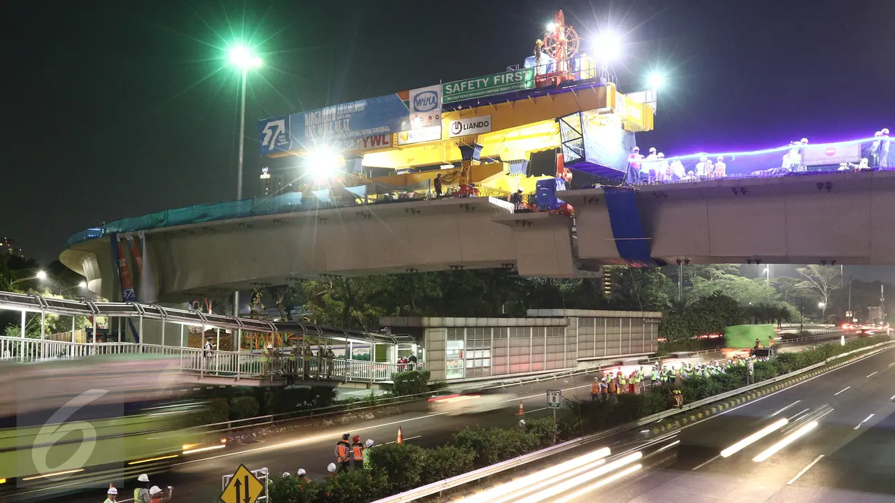Pemasangan Box Girder Simpang Susun Semanggi Rampung