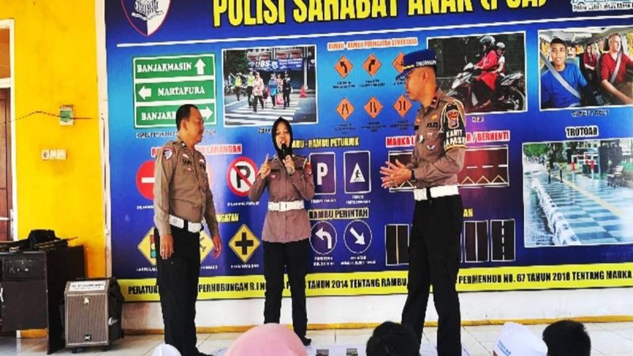Tahukah Anda? Polresta Banjarmasin Gencarkan Edukasi Rambu Lalu Lintas Sejak Dini Melalui 'Polisi Sahabat Anak