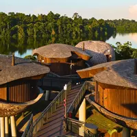 Untuk merayakan pencapaian bersejarah ini, Banyan Tree menghadirkan Rainforest Festival, perayaan selama seminggu yang berlangsung pada 27 November hingga 3 Desember 2025. Festival ini menandai pembukaan resor sekaligus menjadi bagian dari kampanye 100 Journeys, yaitu 100 hari aktivasi global menuju properti ke-100 mereka. [Dok/Banyan Tree].