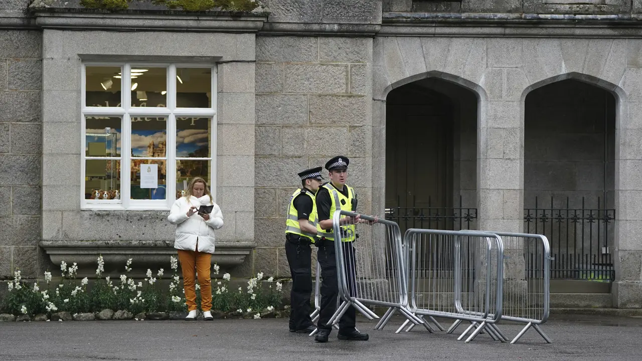 Ratu Elizabeth Dikabarkan Sakit, Begini Suasana Sekitar Istana Buckingham dan Barmoral