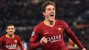 4. Nicolo Zaniolo (AS Roma) – Gelandang Timnas Italia U-21 itu baru saja memecahkan sejarah di Liga Champions. Ia menjadi pemain Italia pertama yang mengemas sepasang gol dalam suatu pertandingan saat AS Roma menang 2-1 atas Porto. (AFP/Andreas Solaro)