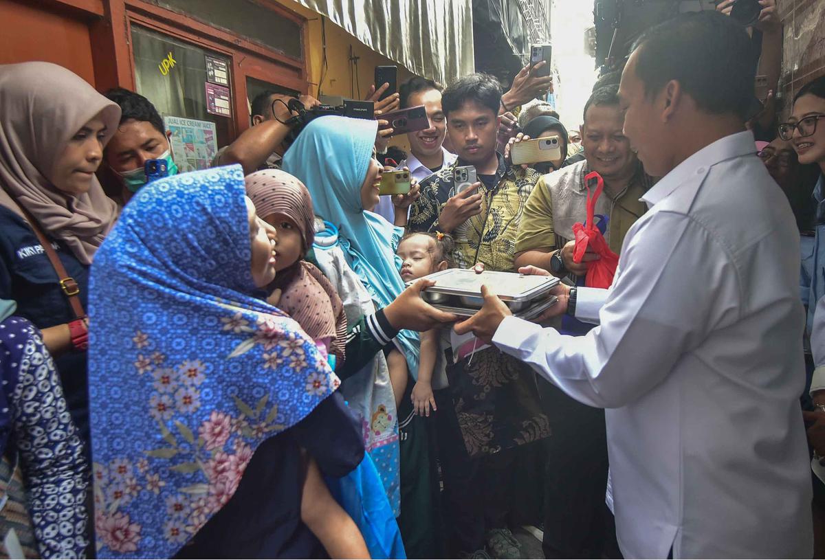 FOTO: Wihaji Pantau Program Gizi Gratis untuk Ibu dan Balita di Surabaya