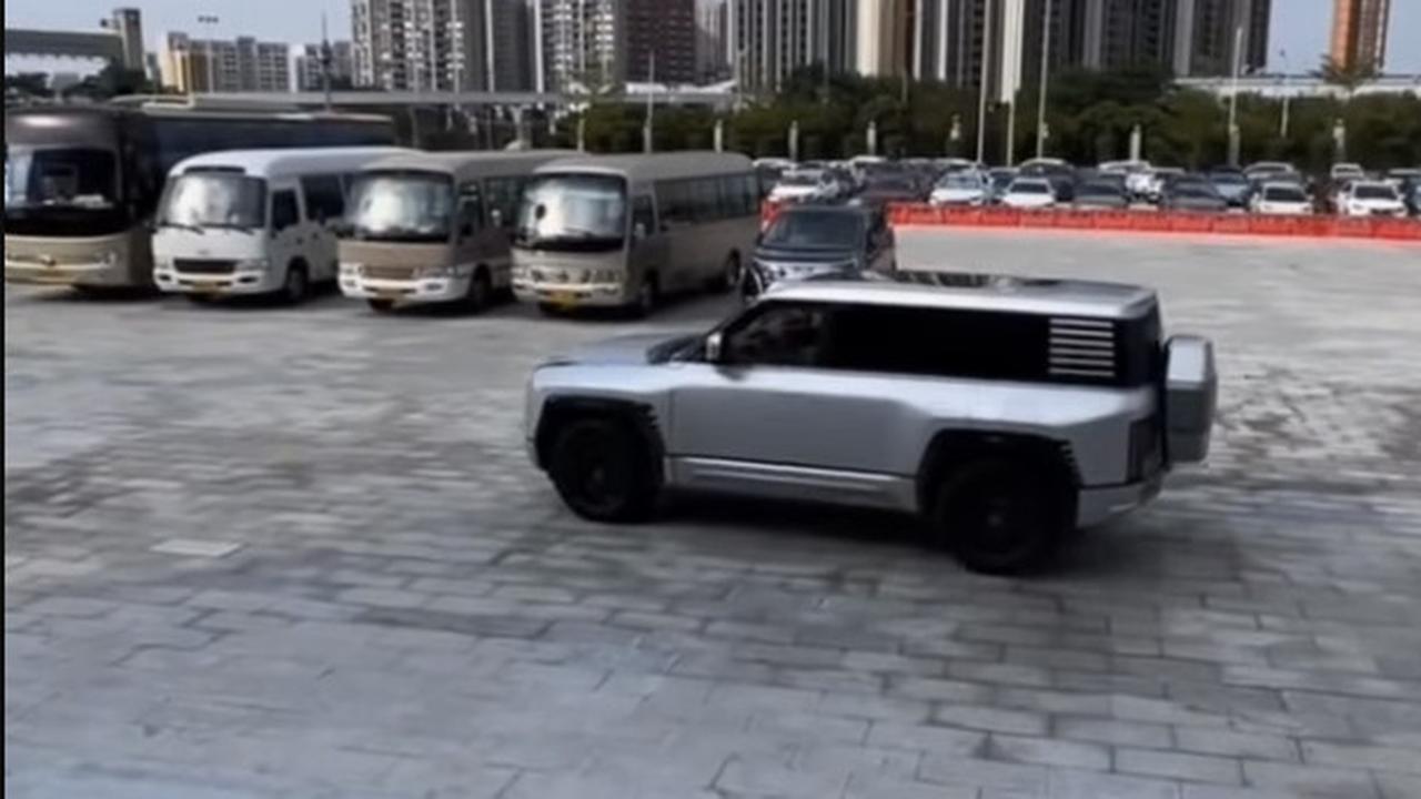 Sempat Viral Mobil Bisa Berputar Nyaris 360 Derajat, Ternyata ini Rahasia di Balik Teknologinya