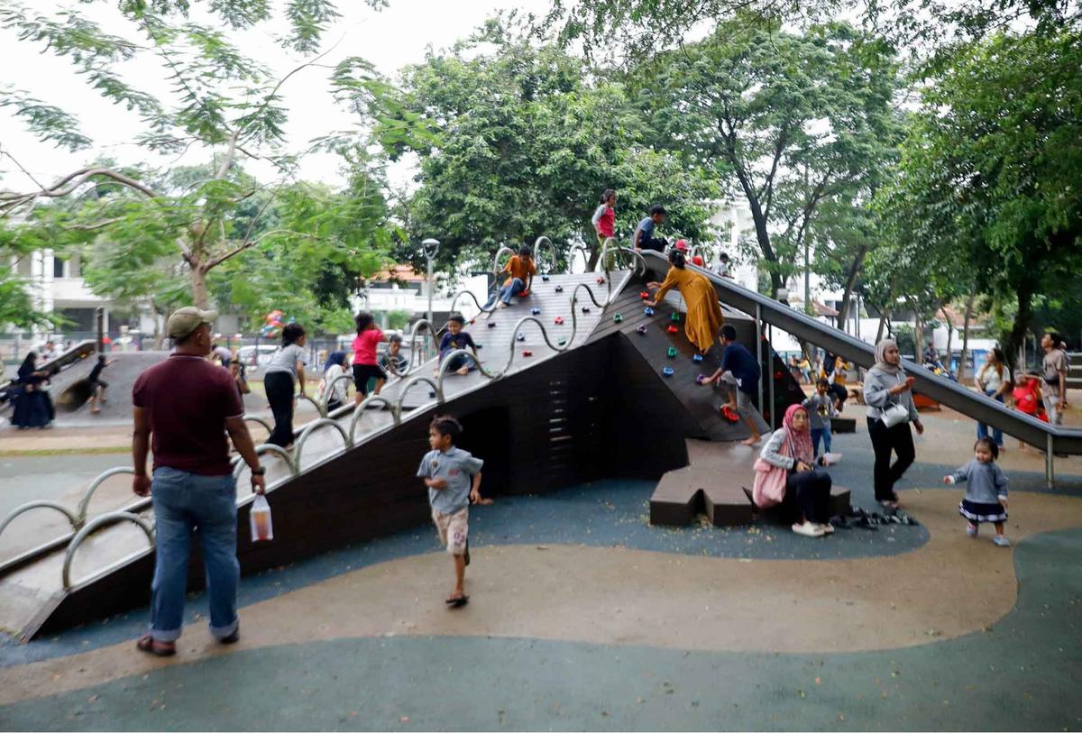 FOTO: Serunya Mengisi Libur Akhir Pekan di Tebet Eco Park