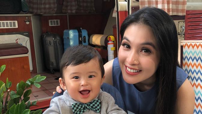 Sandra Dewi Akui Kalah Tenar Daripada Anak Showbiz