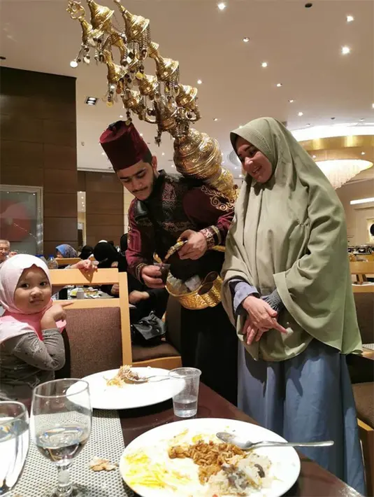 Selain sinetron Bidadari, Mercy Lubis juga bermain dalam sinetron ABG sekitar tahun 2000-an. [Instagram/mommy_starla]