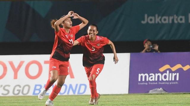 7 Potret Anggita Oktaviani Bek Cantik Persija Putri Bola