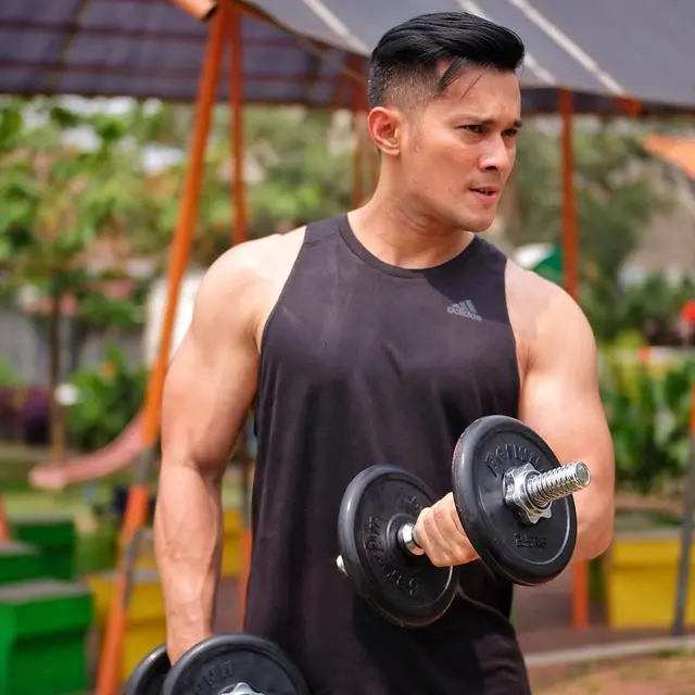 ilustrasi potret aktor afdhal yusman yang semakin keren diusia 38tahun/instagram: afdhal yusman