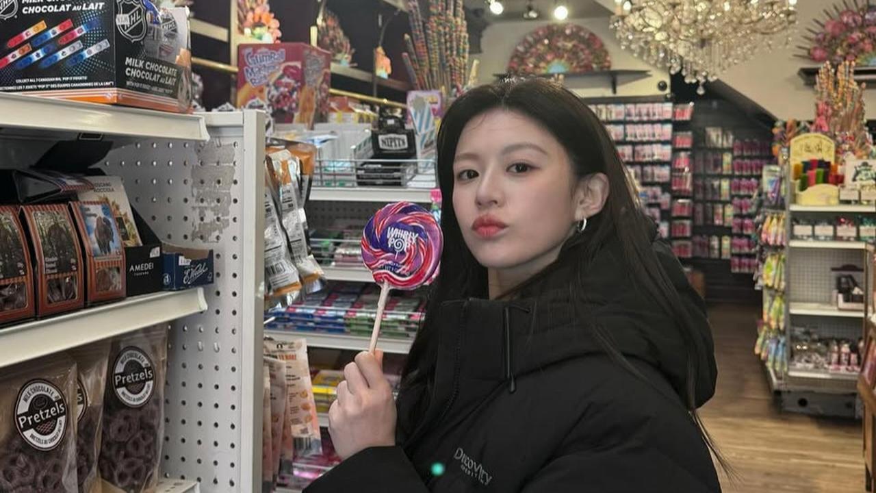 Fans Go Yoon Jung Protes Gara-Gara Sang Idola Kerap Dipasangkan dengan Aktor yang Lebih Tua dan Kurang Tampan