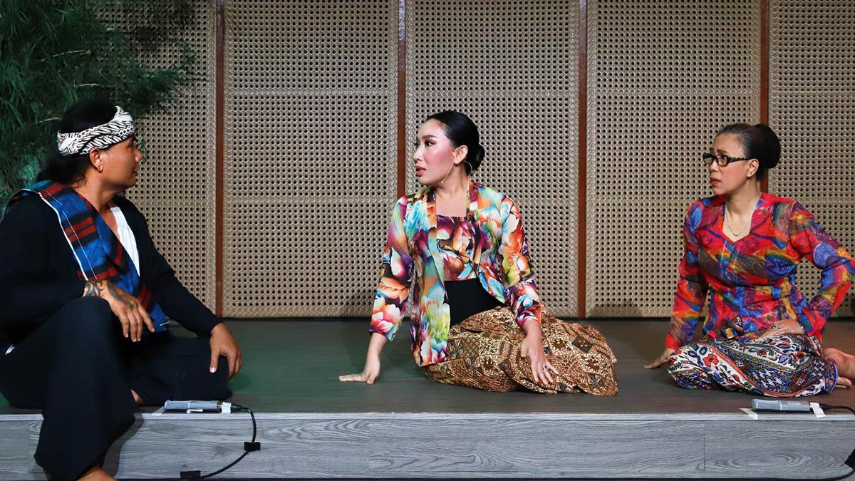 63 Pantun Sunda Lucu 4 Baris, Hiburan Segar Pengocok Perut