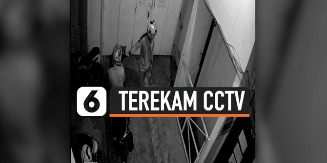 VIDEO: Pencuri Motor Terekam CCTV, 4 Motor Disikat dalam Sekali Aksi