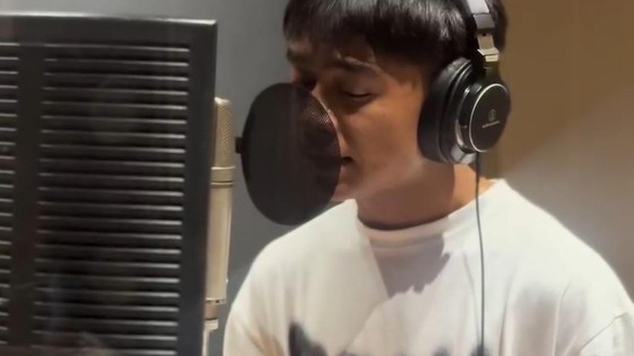 7 Potret Mahalini Bimbing Betrand Peto & Anggis di Studio, Lagu Duet Menggetarkan Hati Siap Rilis