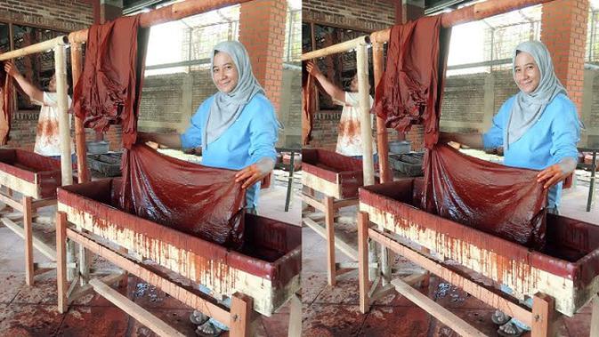 Umi Sumiyati, pendiri Sanggar Batik Semarang 16.