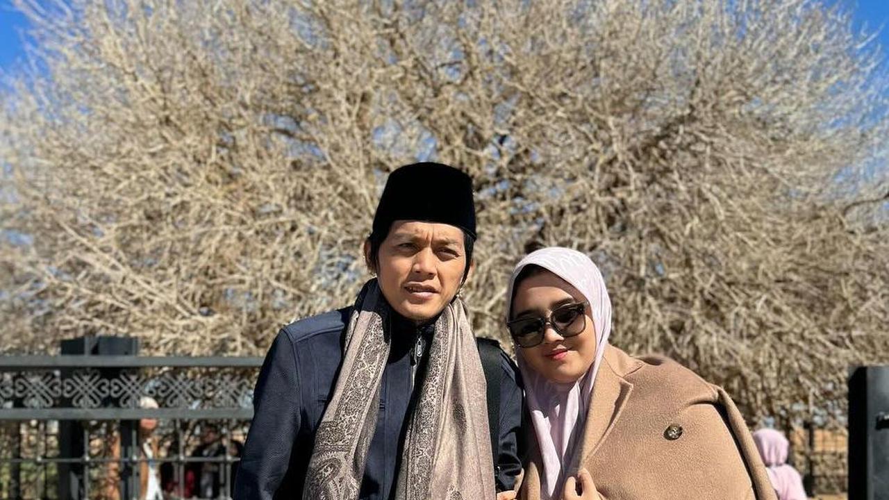 Sebut Kebahagiaan Istri adalah Prioritas, ini Potret Kebersamaan Gus Iqdam dan Keluarga saat Berkunjung ke Yordania dan Palestina