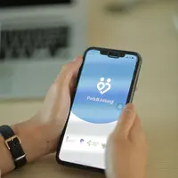 Berikut daftar lengkap kegiatan yang wajib menggunakan aplikasi PeduliLindungi selama PPKM. (dok.Fimela.com)