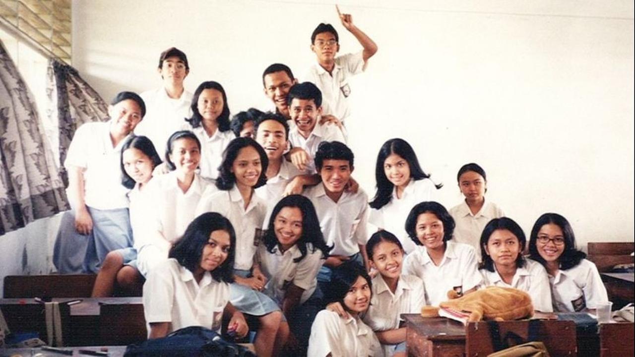 Tanpa Makeup & Tanpa Filter! ini Foto-foto Jadul Annisa Pohan saat Masih Duduk di Bangku SMA, Netizen 'Aira Banget