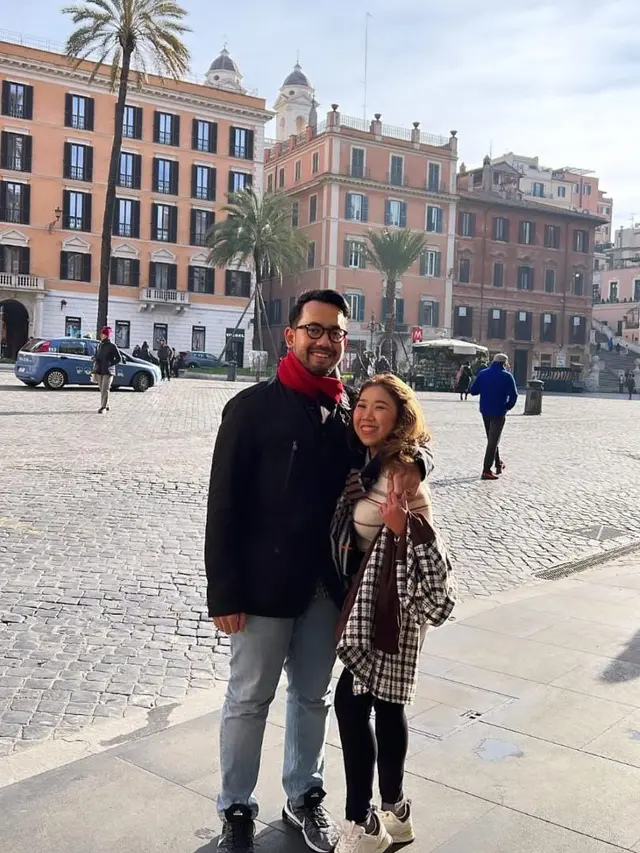 10 Potret Mesra Kiky Saputri dan Suami Honeymoon di Eropa, Didoakan Segera Punya Momongan