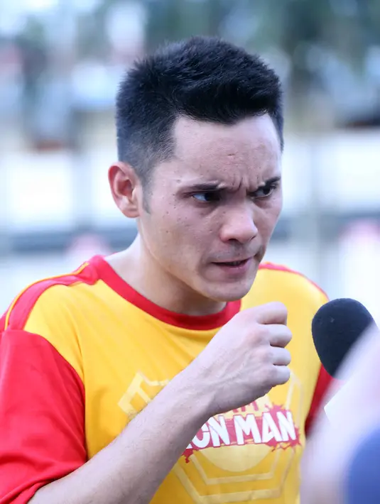 Selama ini, lelaki 32 tahun ini lebih banyak menghabiskan waktunya untuk bekerja dan dirumah dibanding mencari pendamping. (Nurwahyunan/Bintang.com)