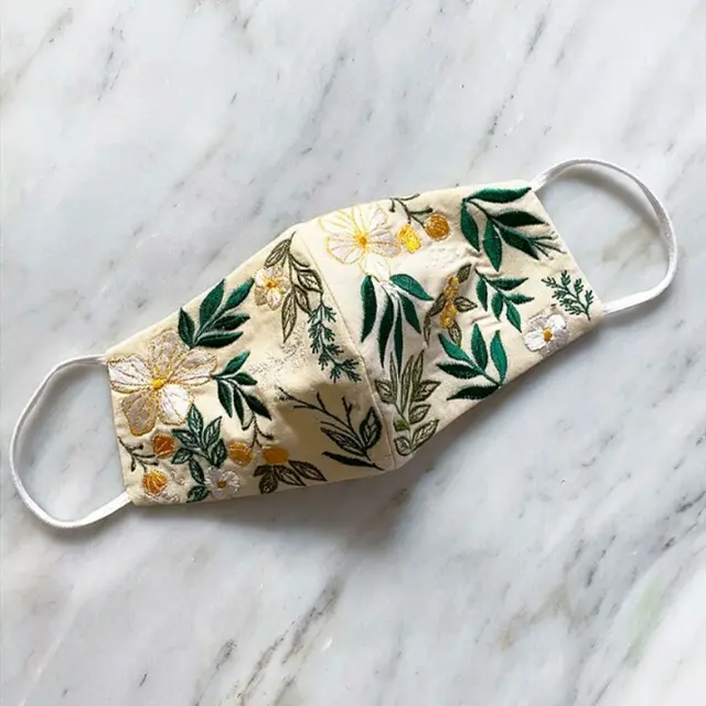 3 Pilihan Masker Kain yang Bikin Penampilan Makin Stylish