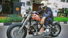 Menjadi artis papan atas membuat Tora memiliki pendapatan yang berlimpah. Tak jarang tora terlihat memiliki beberapa motor gede dan di unggah melalui akun Instagram miliknya. (Liputan6.com/t_orasudi_ro)