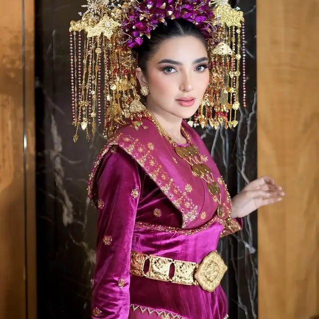Potret Ashanty Pakai Baju Adat Palembang (Foto: Instagram @ashanty_ash)
