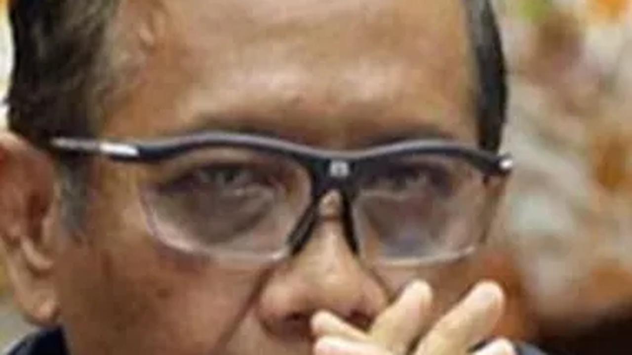 Saat ini, namanya pun populer dikenal sebagai seorang  akademisi, hakim, dan politisi di Indonesia.