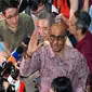 Mantan wakil perdana menteri Tharman Shanmugaratnam, 66, akan menjadi presiden Singapura kesembilan setelah memperoleh 70,4% suara. (AFP)