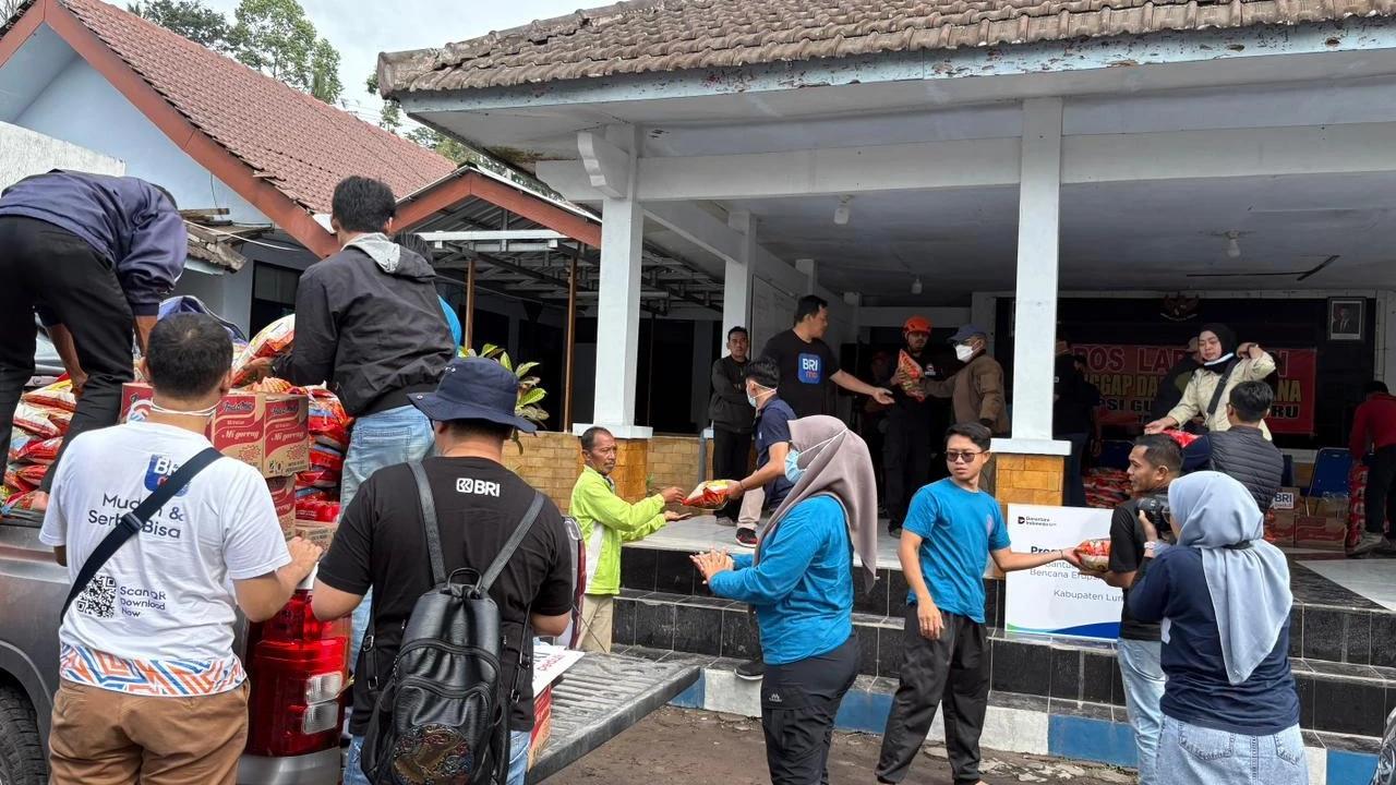 BRI Peduli Salurkan Bantuan bagi Warga Terdampak Erupsi Semeru