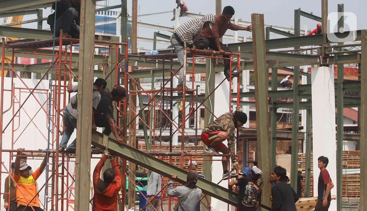 Jakarta Fair Kemayoran adalah arena festival dan pameran perdagangan terbesar yang merupakan etalase ajang promosi berbagai produk unggulan. (Liputan6.com/Herman Zakharia)