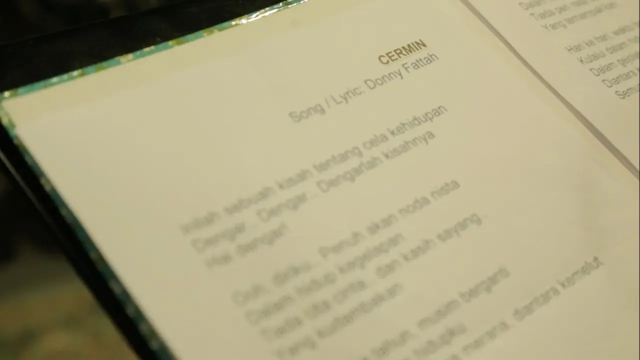 Lirik Lagu Cermin