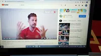 Mantan gelandang Persib Bandung, Robbie Gaspar, yang mencintai Indonesia. (Bol.com/Rizki Hidayat dok YouTube Akurasi TV)