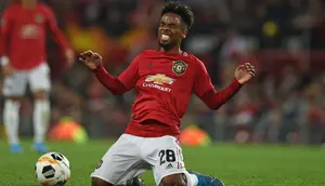 Angel Gomes yang dipromosikan ke tim utama Manchester United pada awal musim 2019/2020 nyatanya hanya tampil dalam 10 laga di musim tersebut. MU pun akhirnya melepasnya permanen ke LOSC Lille pada awal musim 2020/2021 dengan status bebas transfer. (AFP/Oli Scarff)