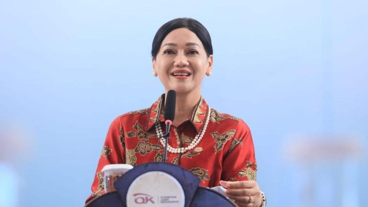 OJK Tetapkan Friderica Widyasari Dewi dan Hasan Fawzi dalam Pergantian Pimpinan OJK