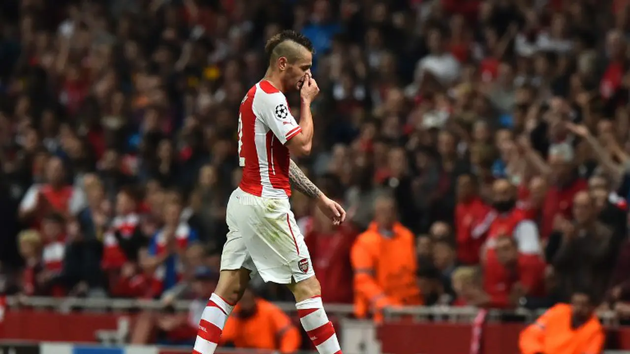 Wenger Jelaskan Cedera Mathieu Debuchy 