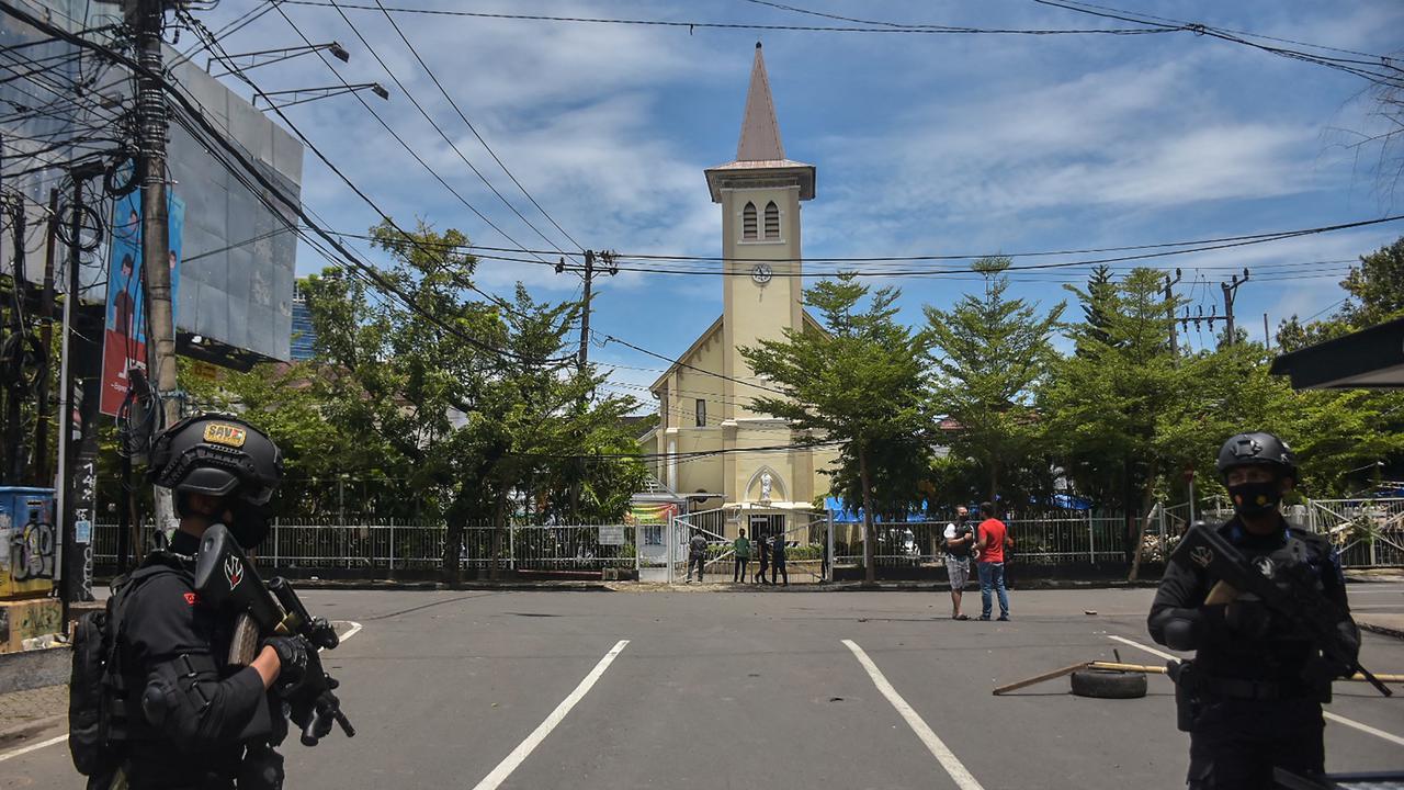 Suasana Mencekam Gereja Katedral Makassar Usai Ledakan Bom